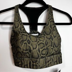 SM/MED NWT ONZIE Green Snakeskin Print Cross Back Sports Bra
